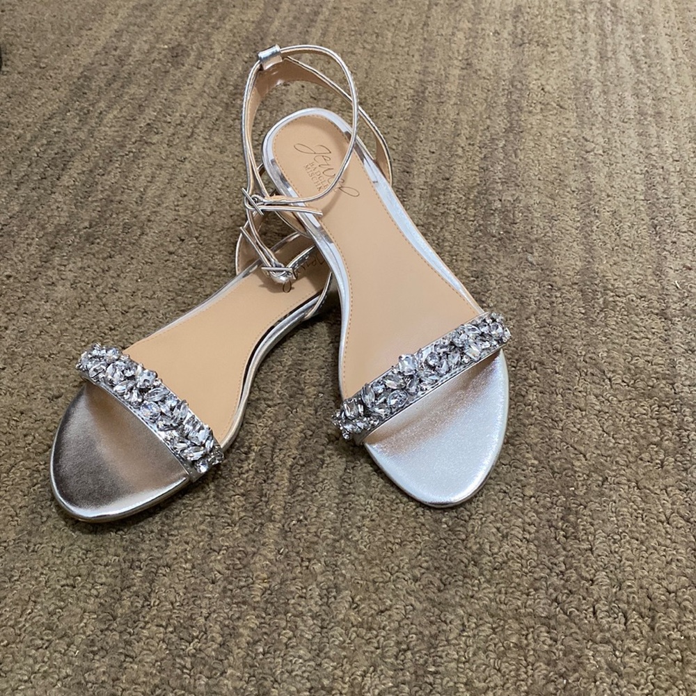 Badgley Mischka Jewel silver flat sandals Sz 7 and 7.5